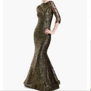 ❗️SOLD❗️Alice + Olivia Corina Lace Open-Back Gown
